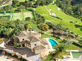 Villa in Los Arqueros Golf